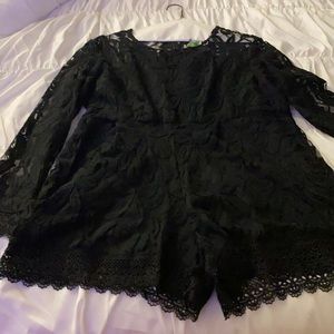 Black lace romper. XXXL but fits like a medium.
